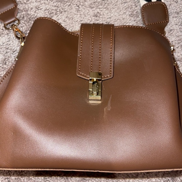 Chevron shoulder strap purse - Picture 2 of 6